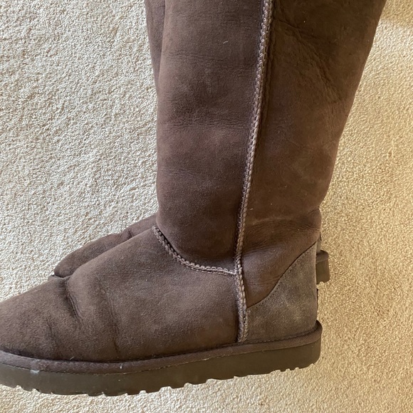 Tall brown Ugg boots - Picture 3 of 4